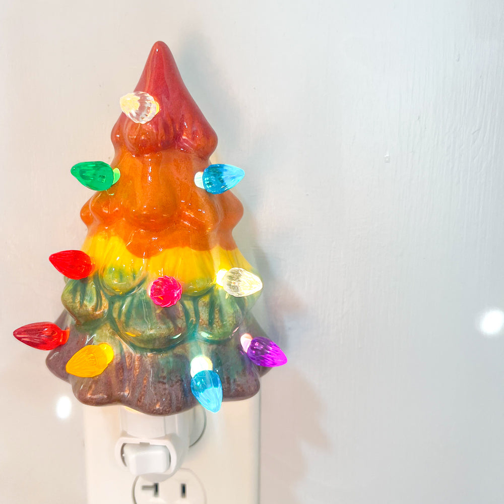 11/6 Ceramic Christmas Tree Painting at Vine Bar