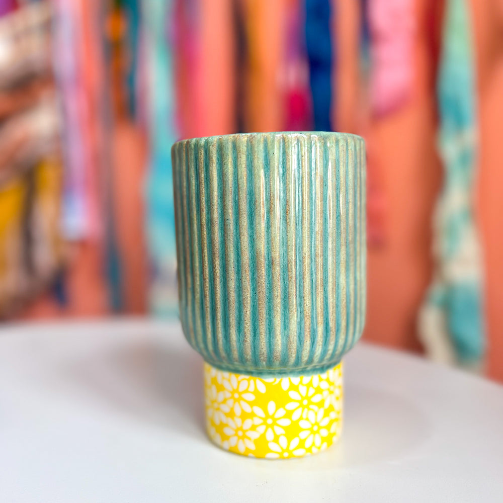 Retro Cocktail Cup - yellow daisy