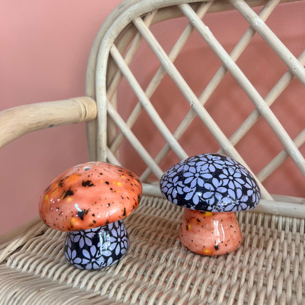 Black // orange  Daisy Mushroom Salt and Pepper shakers